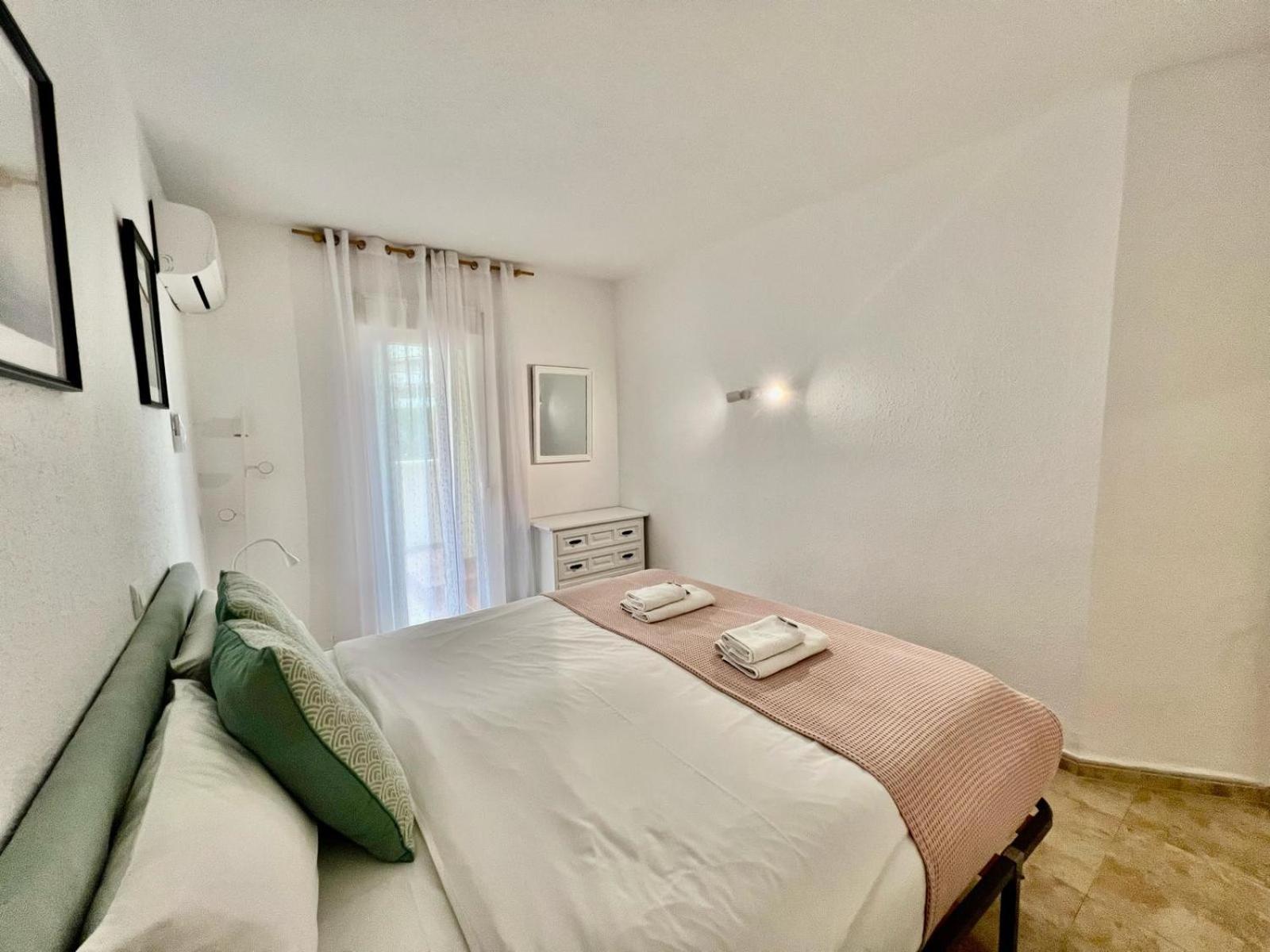 Lovely Sea And Garden View Benalbeach Apartment